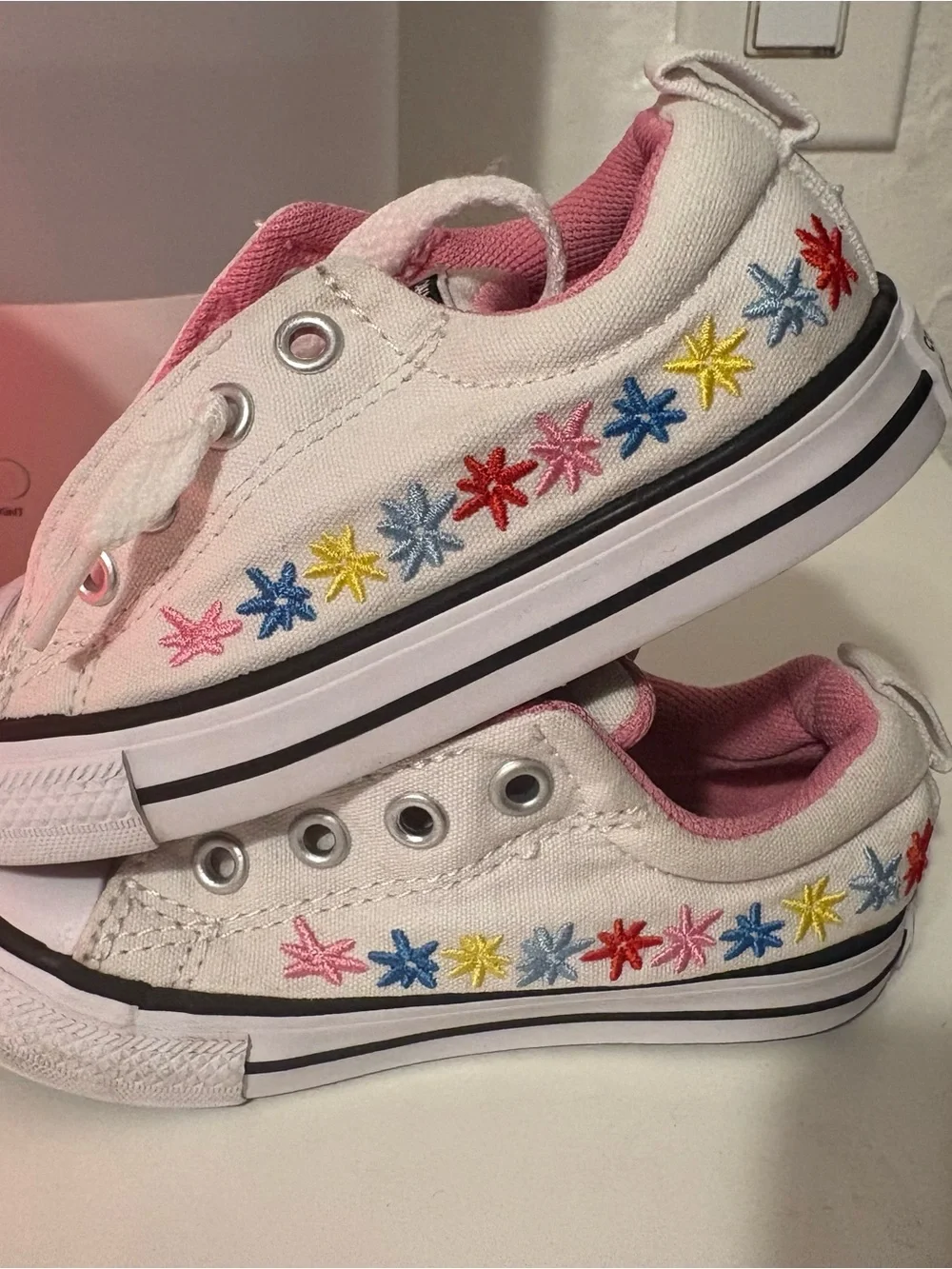 Converse Kids White Canvas Sneakers with Multicolor floral Embroidery
